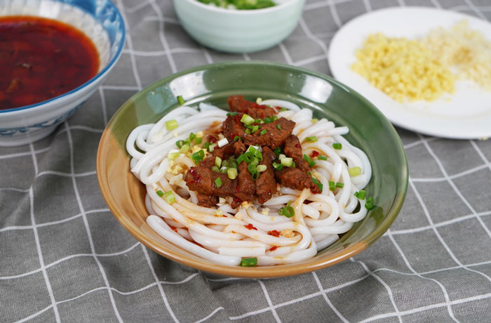 九所镇肉臊子粉培训